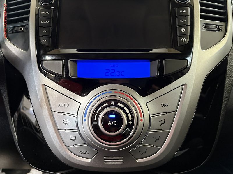Hyundai ix20 (2016) 1.6 CRDi, Executive, panor - fotka 15 z 16