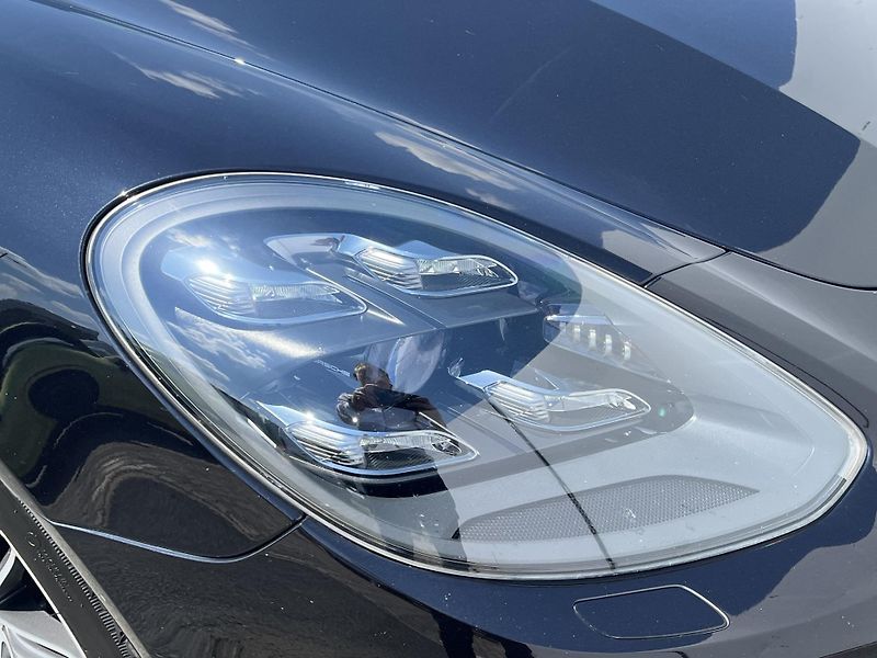 Porsche Panamera (2020) 4 SportTurismo - fotka 9 z 28