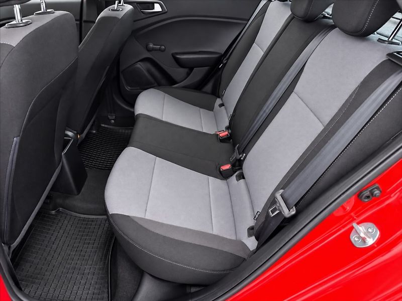 Hyundai i20 1,3 1.MAJ,CZ, NOVÁ SPOJKA/ - fotka 8 z 13