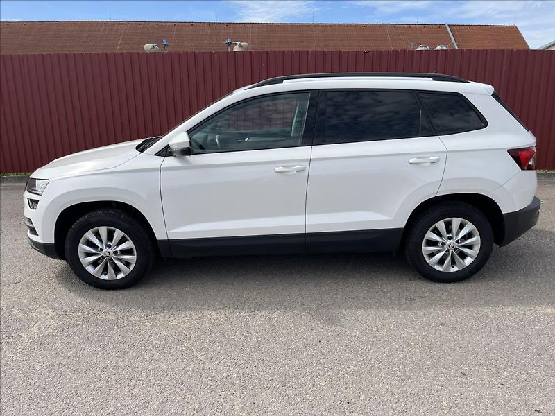 Škoda Karoq 2,0 TDi 110 4x4 DSG TAŽNÉ -DPH - fotka 4 z 46