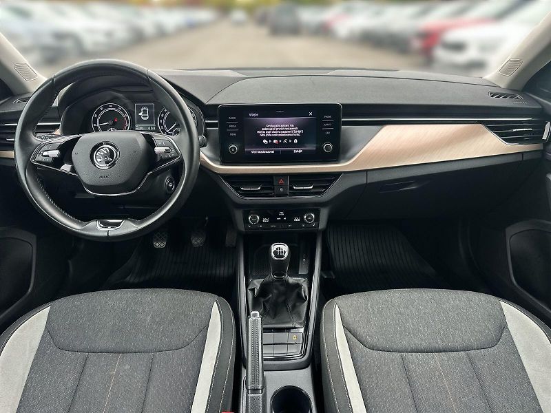 Škoda Scala (2023) 1.5 TSI Style - fotka 5 z 30