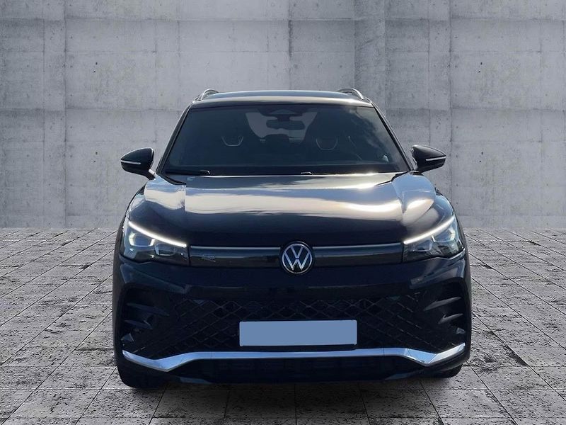 Volkswagen Tiguan TDI 4M R-Line HuD 360 IQ Taž - fotka 2 z 14
