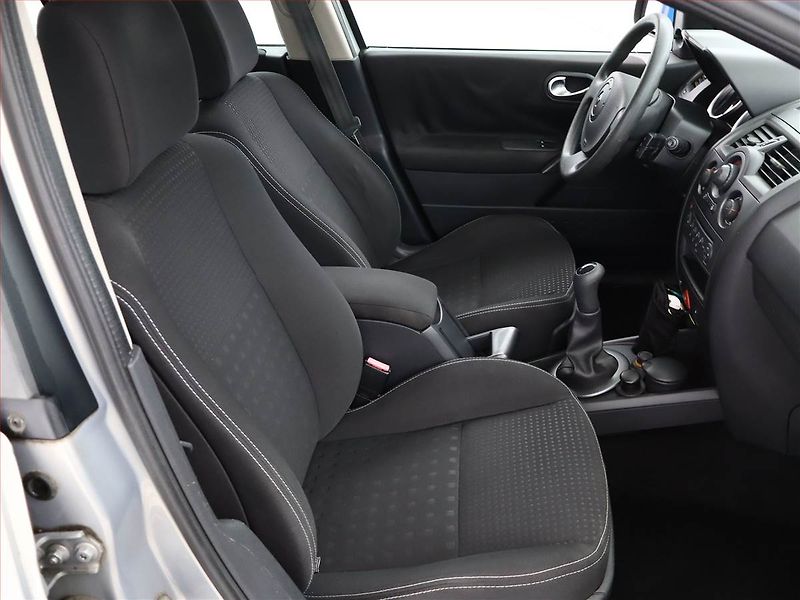 Renault Mégane (2005) 1.6 16V , nová STK - fotka 7 z 12