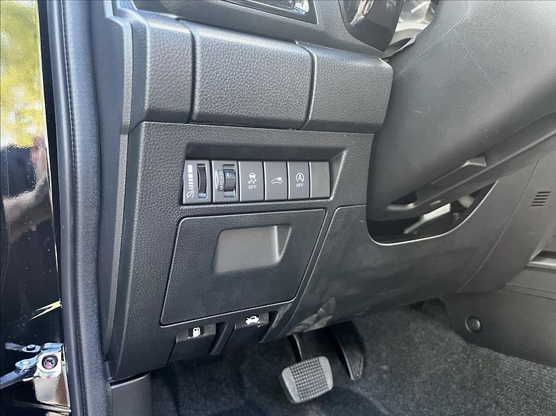 Isuzu D-Max 1,9 Double Cab  6A/T LSE MY25 - fotka 15 z 28