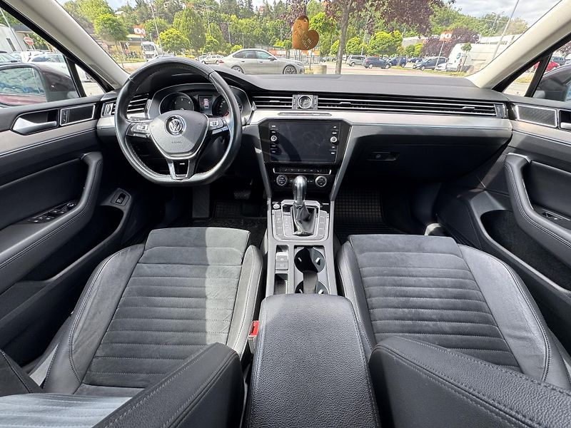 Volkswagen Passat 2.0TDi R-Line 110kWDSG - fotka 19 z 27