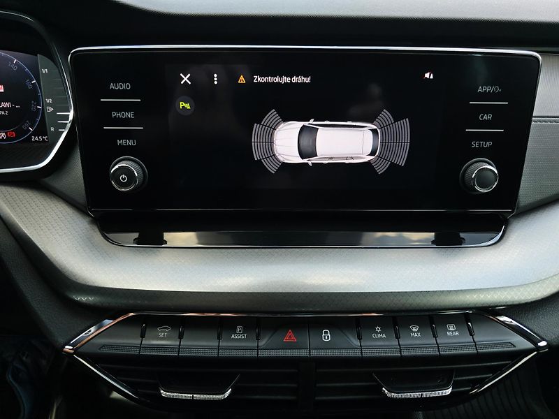Škoda Octavia 2.0 TDI AMBITION PLUS 1.MAJ ČR - fotka 32 z 37