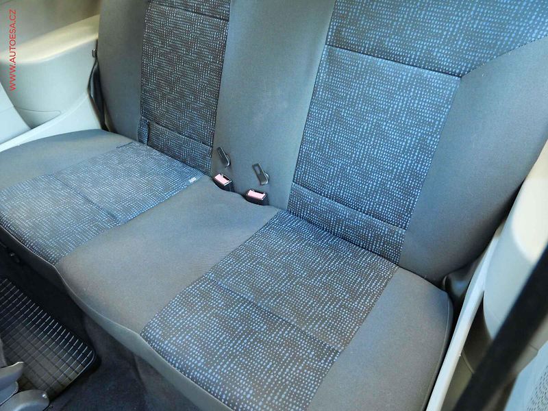 Renault Twingo (2010) 1.2i, 2.maj - fotka 10 z 17