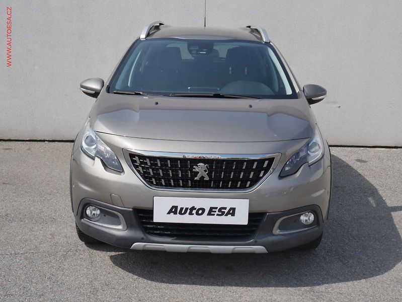 Peugeot 2008 (2016) 1.2PT, 2.maj,ČR, AT - fotka 2 z 15