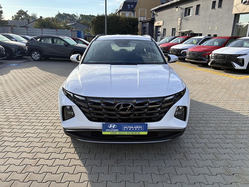 Hyundai Tucson 1,6T-GDi 110kW SMART REZERVACE - fotka 2 z 30