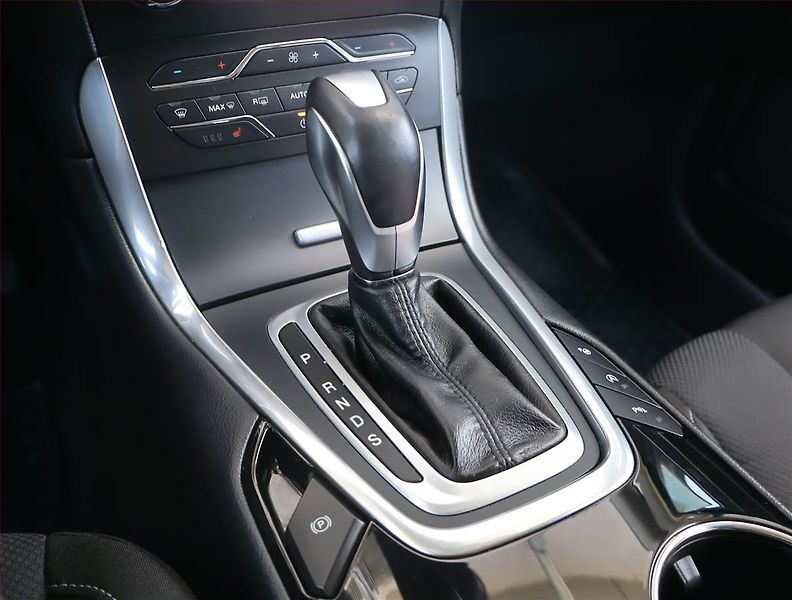 Ford S-MAX (2017) 2.0 TDCi, 4X4, Automat, Navi - fotka 16 z 19