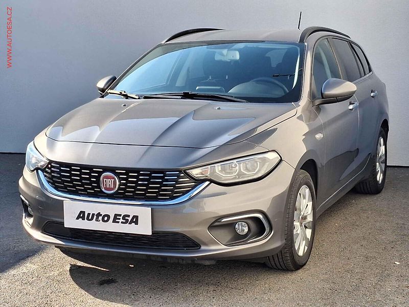 Fiat Tipo (2020) 1.6 MJet, Lounge, kamera - fotka 3 z 20