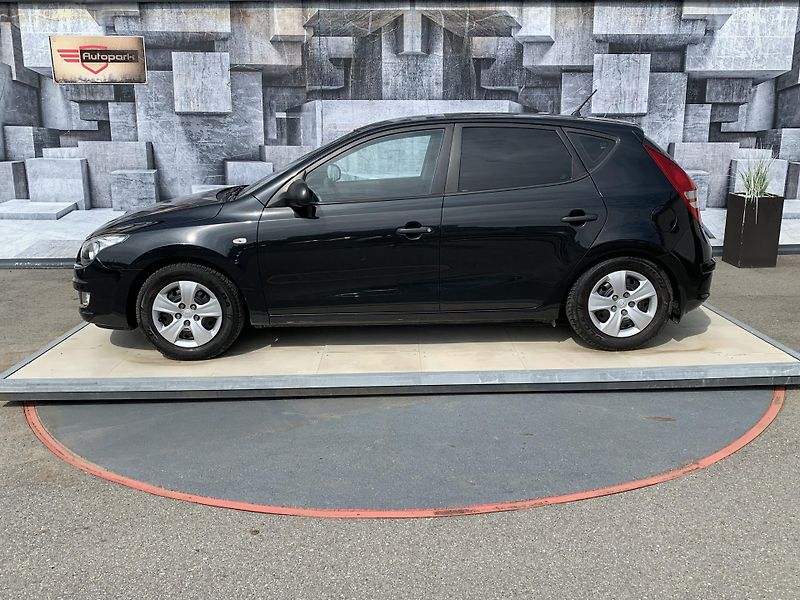 Hyundai i30 (2010) 1.4i, 80KW          - fotka 6 z 19