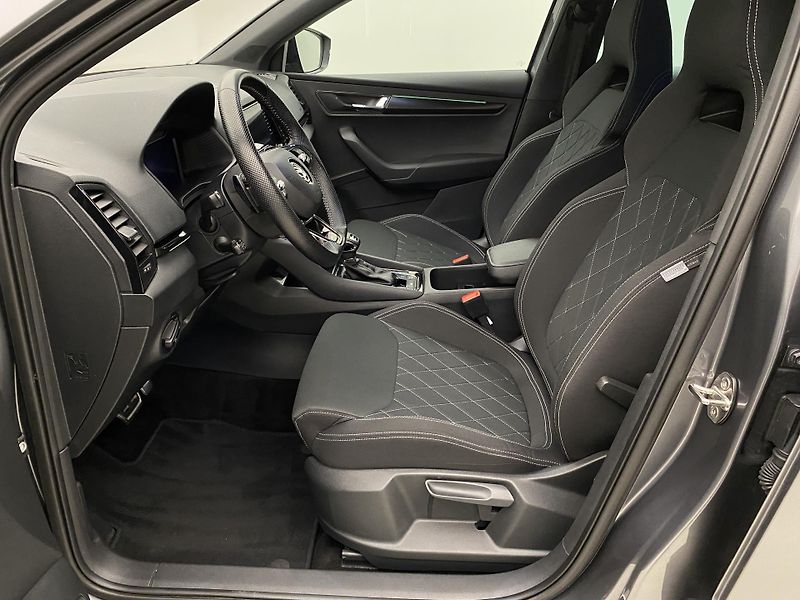 Škoda Karoq 2.0TSI SPORTLINE 4x4 REZERVACE - fotka 3 z 55