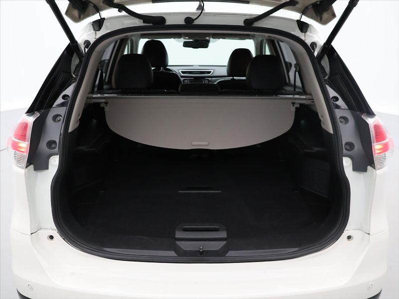 Nissan X-Trail 1,6 dCi 130kw 4WD Kůže Panoram - fotka 10 z 35