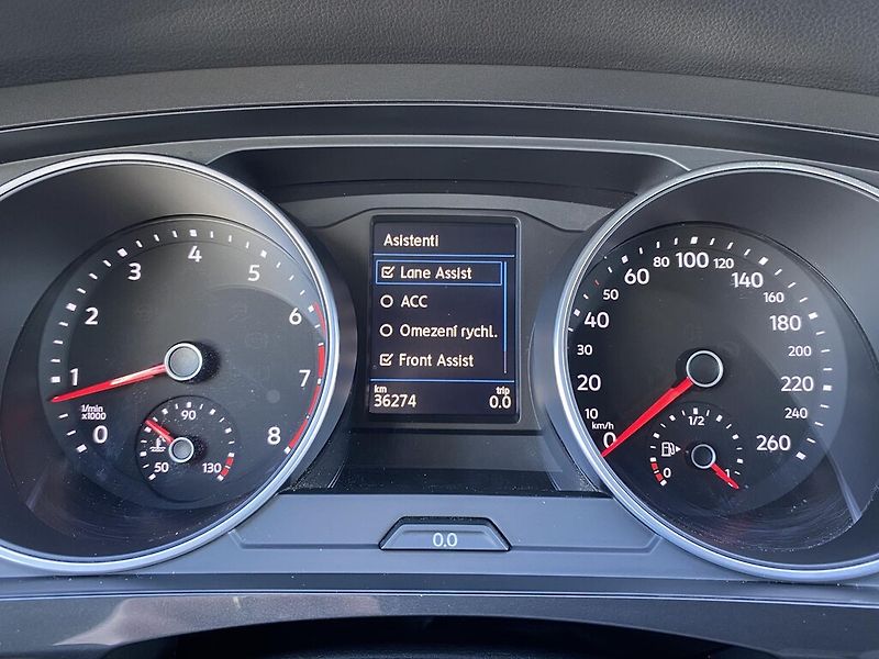 Volkswagen Tiguan 1,5 TSI 110 kW EVO Life DSG - fotka 9 z 29