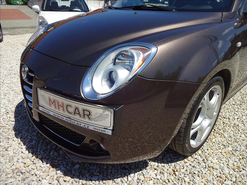 Alfa Romeo MiTo 1,4i 16V - fotka 11 z 42