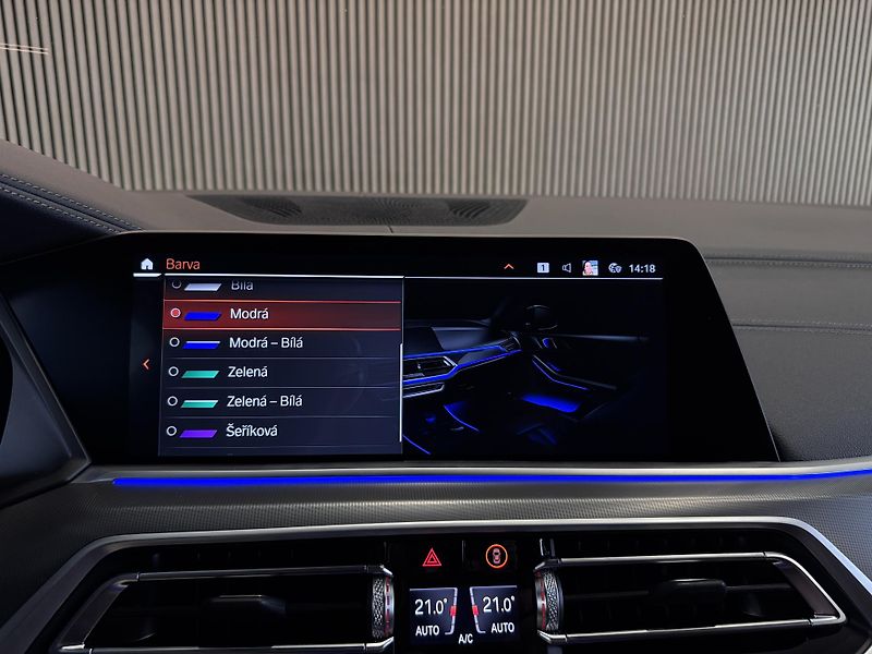 BMW X5 M50i V8 Laser Tažné HUD Záruka - fotka 31 z 33