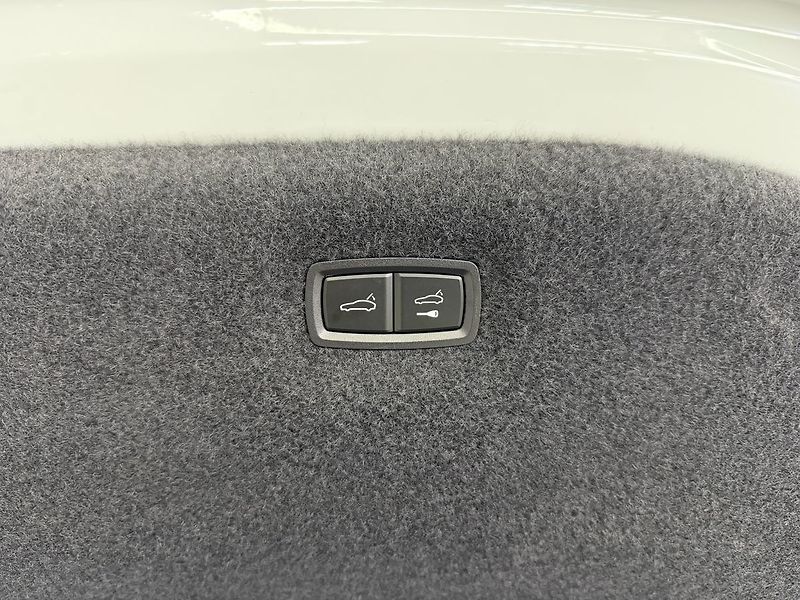 Porsche Taycan 4S PERFORMANCE, VZDUCH PASM, B - fotka 30 z 32