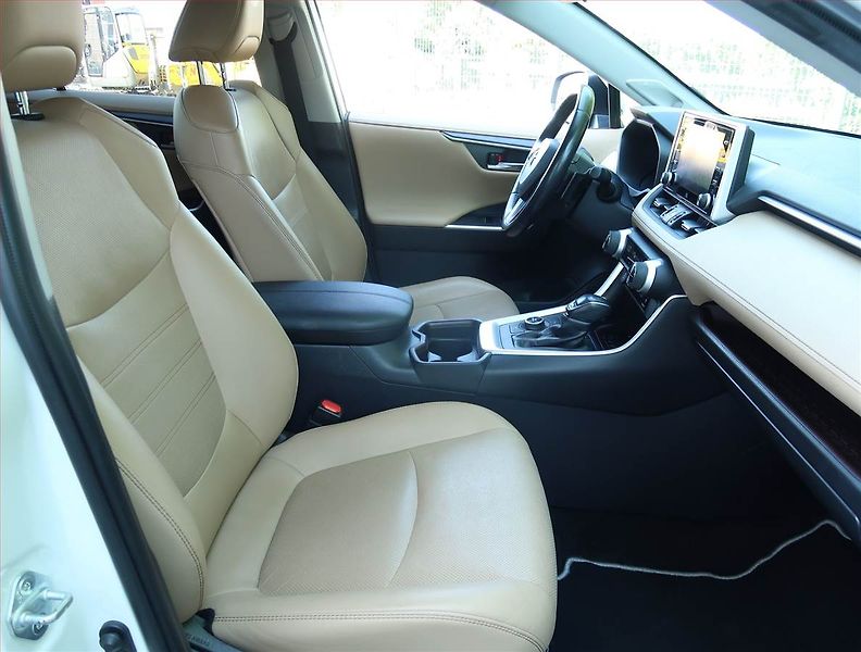 Toyota RAV4 (2019) 2.5 Hybrid - fotka 9 z 28