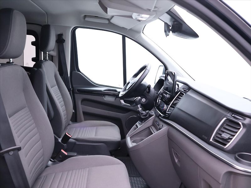 Ford Tourneo Custom 2,0 TDCi 136kW 8-Míst L2 DPH - fotka 12 z 31