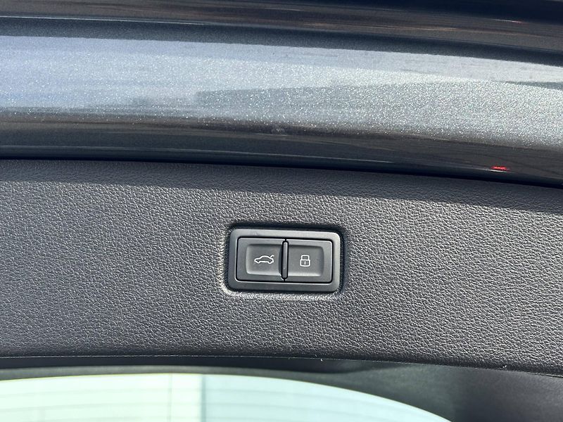 Audi Q7 50 Sline Quattro 8TT 3,0TDI - fotka 27 z 27