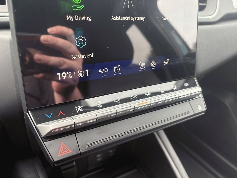 Renault Symbioz (2025) Techno E-Tech 160 - fotka 17 z 22