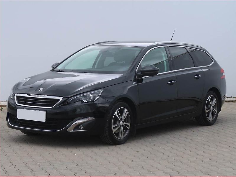 Peugeot 308 (2016) 1.2 e-THP, Serv.kniha - fotka 2 z 17