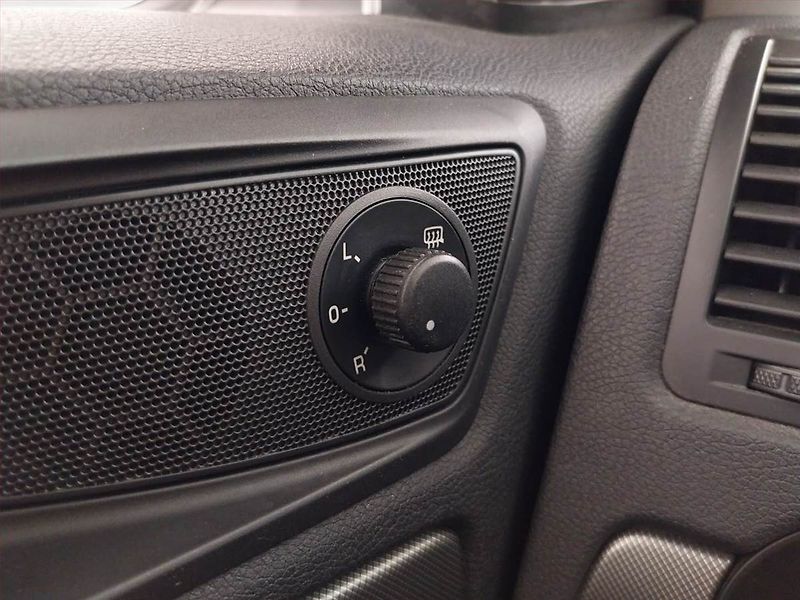 Škoda Octavia (2008) Ambiente Plus 1.9 TDI - fotka 16 z 17