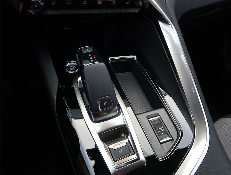 Peugeot 3008 (2021) 1.2 PureTech - fotka 13 z 23