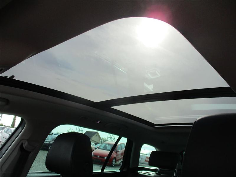 Škoda Superb 2,0 TDi,L&K,PANORAMA,DPH,CZ, - fotka 42 z 50