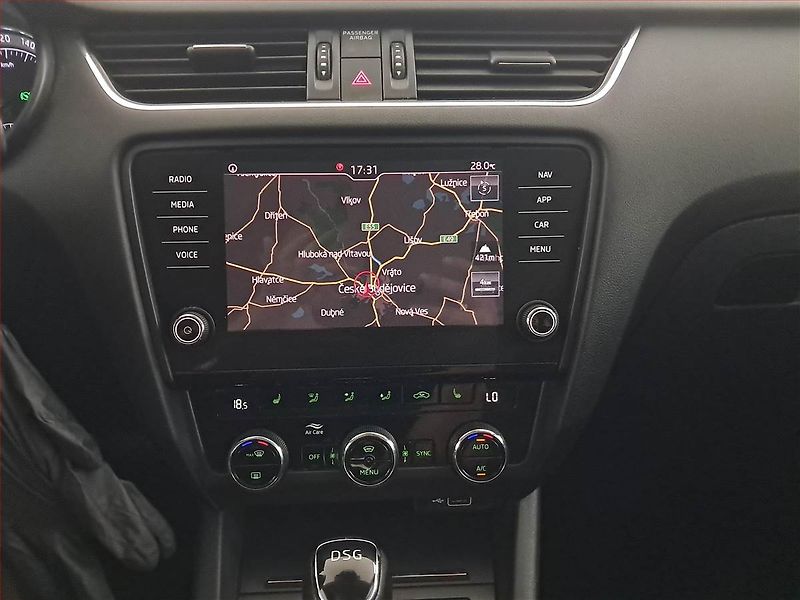 Škoda Octavia (2018) 1.6 TDI, Automat, Navi - fotka 12 z 17