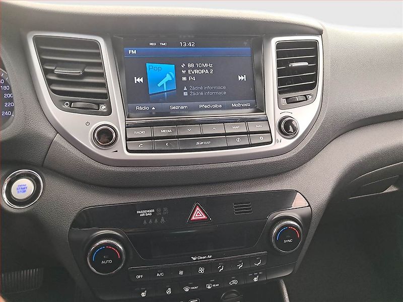 Hyundai Tucson (2016) 2.0 CRDi, 4X4, Automat, Navi - fotka 12 z 21