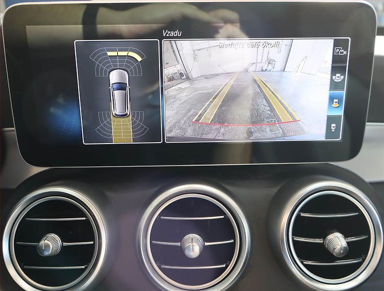 Mercedes-Benz Třídy C (2019) C 220 d - fotka 18 z 22