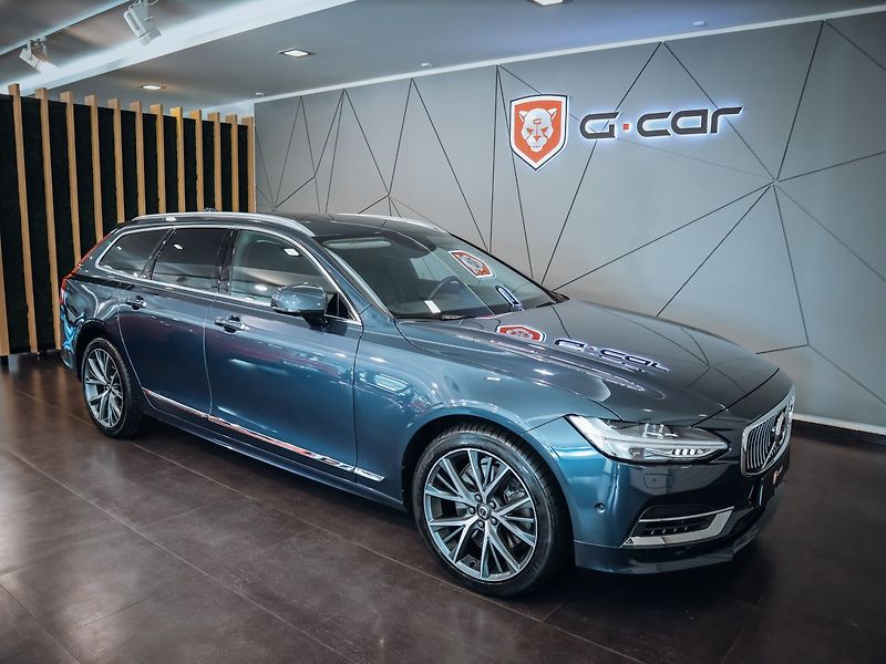 Volvo V90 2.0 T8 AWD - Inscription TOP - fotka 3 z 29