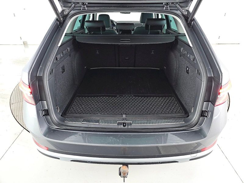 Škoda Superb (2023) 2.0TDi 147kW 4X4 SCOUT BUSINES - fotka 33 z 33
