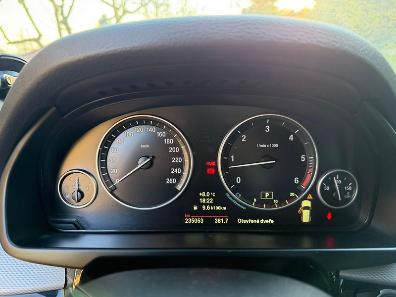 BMW X5 (2014) 4.0D 3.0 /230kW servis,rozvody - fotka 9 z 11