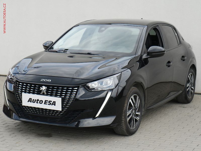 Peugeot 208 (2021) 1.2PT, Allure, LED, navi - fotka 3 z 20