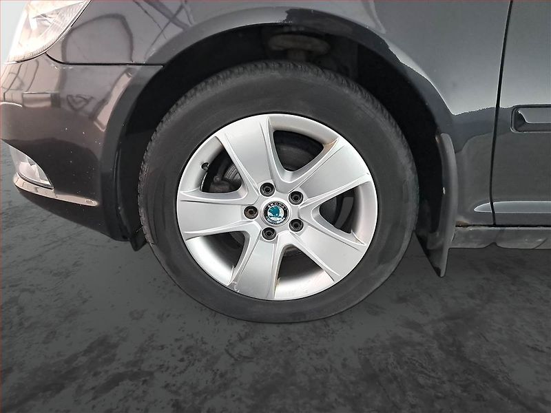 Škoda Octavia (2008) 1.9 TDI DPF, Tempomat - fotka 15 z 15