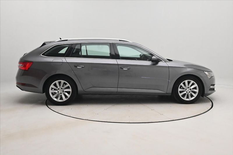Škoda Superb 2,0 TDI 110 kW DSG Style Záruk - fotka 4 z 30