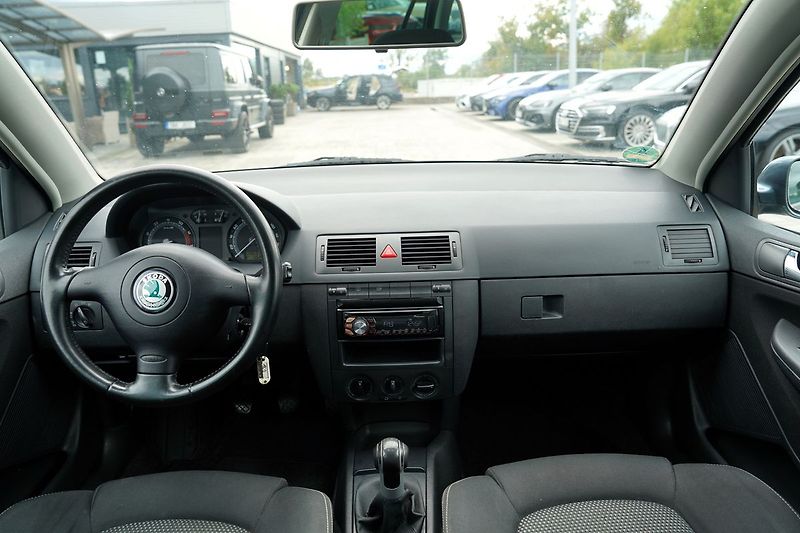Škoda Fabia 1.4 16V Ambiente Combi 80PS - fotka 24 z 34
