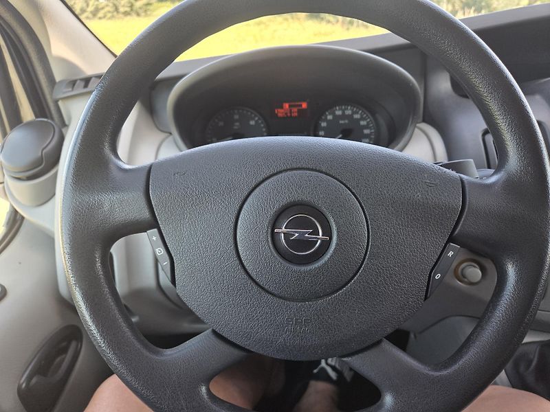 Opel Vivaro 2.0CDTI 84kw  - fotka 25 z 30