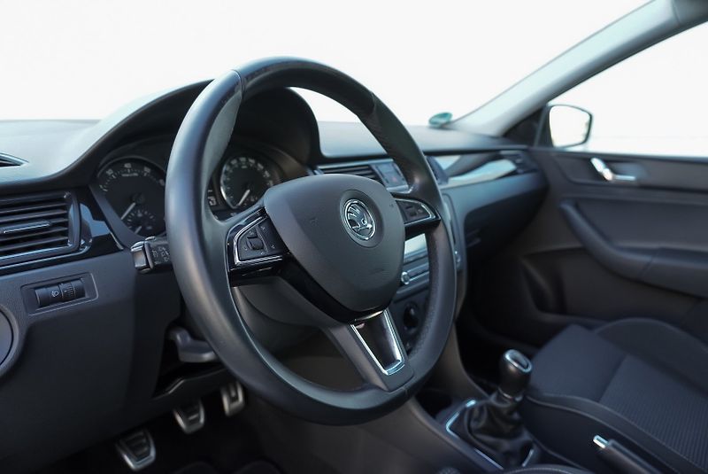 Škoda Rapid 1.2 TSi 77kW STYLE PLUS - fotka 24 z 29