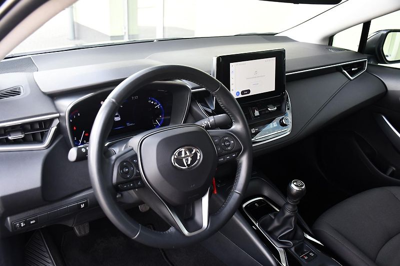 Toyota Corolla 1.5VVT-i 1M 2xKOLA  - fotka 15 z 36