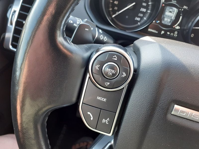 Land Rover Discovery (2019) 3.0 TD 6V 4x4 7MÍST . - fotka 8 z 33