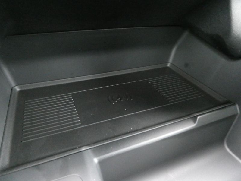 Land Rover Range Rover Evoque 2,0 Dynamic SE D165 aut.4x4 - fotka 31 z 39