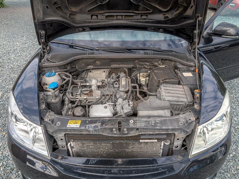 Škoda Octavia (2011) 1.2T 77KW – VÝBAVA - fotka 37 z 41
