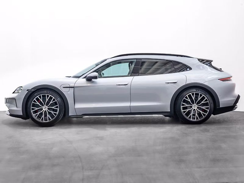 Porsche Taycan 4S Cross Turismo Pano 360 Inno - fotka 3 z 19