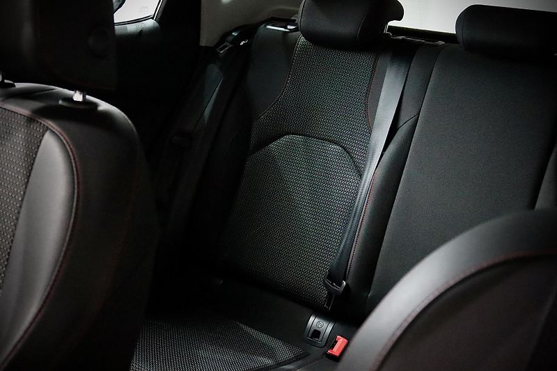 Seat Leon 1.4 TSI 92 kW FR - fotka 20 z 34