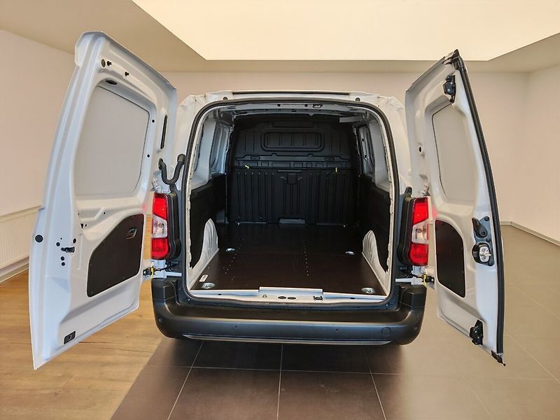 Toyota ProAce City 1.5L Diesel 130k - 6 MT Active - fotka 7 z 25