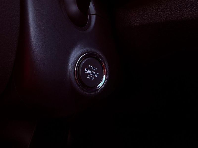 Škoda Fabia 1.0 TSi Style DSG, Navi, TOP - fotka 27 z 29